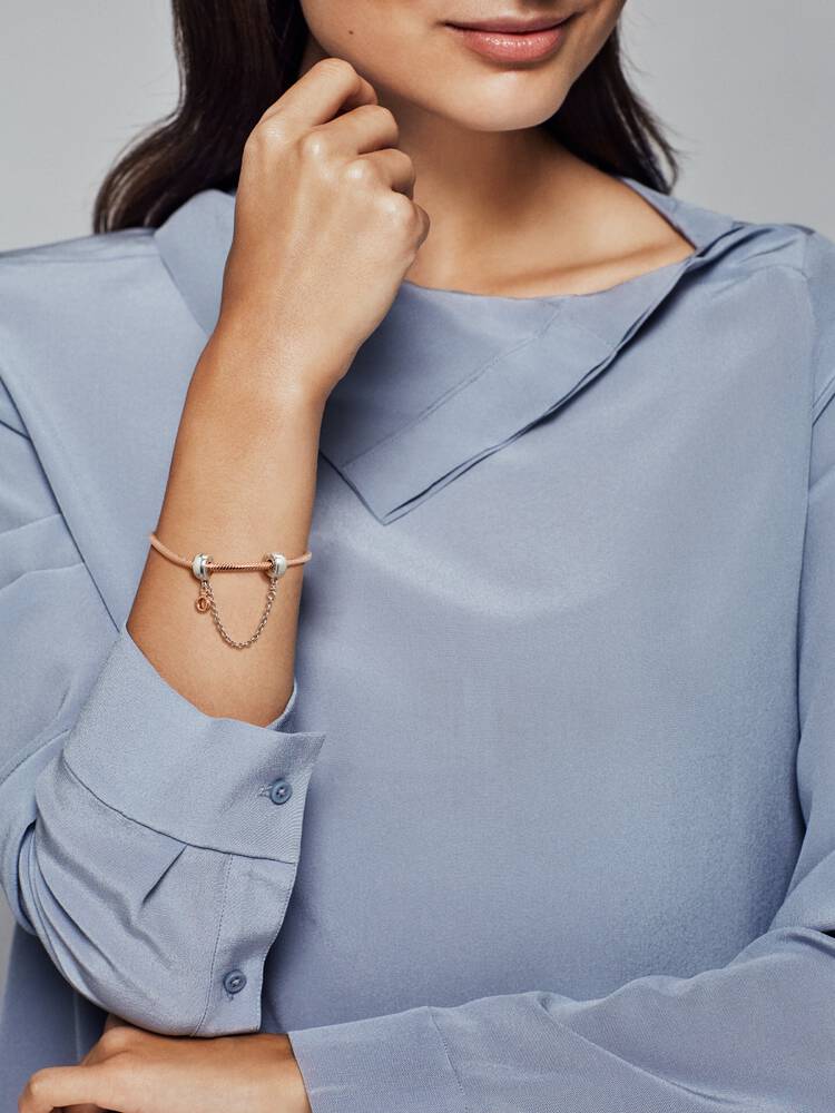 Charm com Coroa Pendente e Corrente de Segurança - 788313