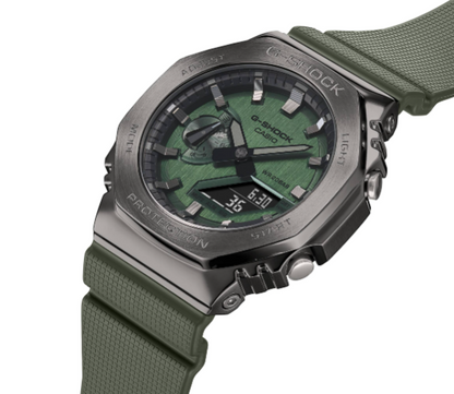 Relógio Casio G-Shock - Carbon Core Guard - GM-2100B-3ADR