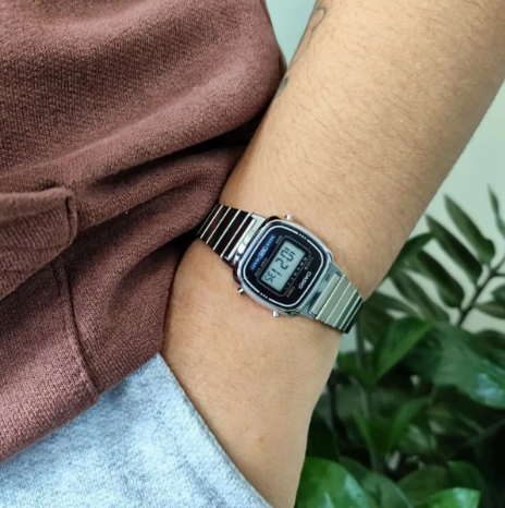 Relógio Casio Unissex Retro- LA670WA-1DF